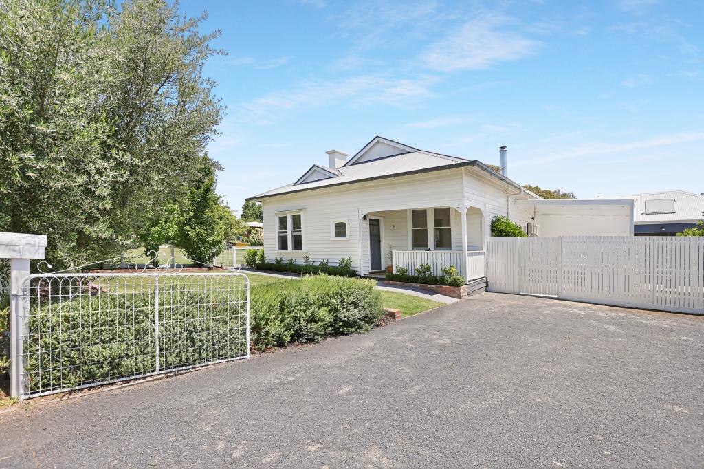 2 Mclean St, Bairnsdale, VIC 3875