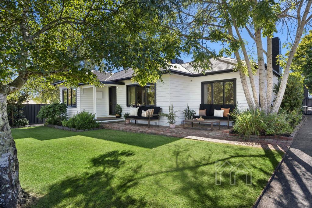 61 WEST ST, DAYLESFORD, VIC 3460