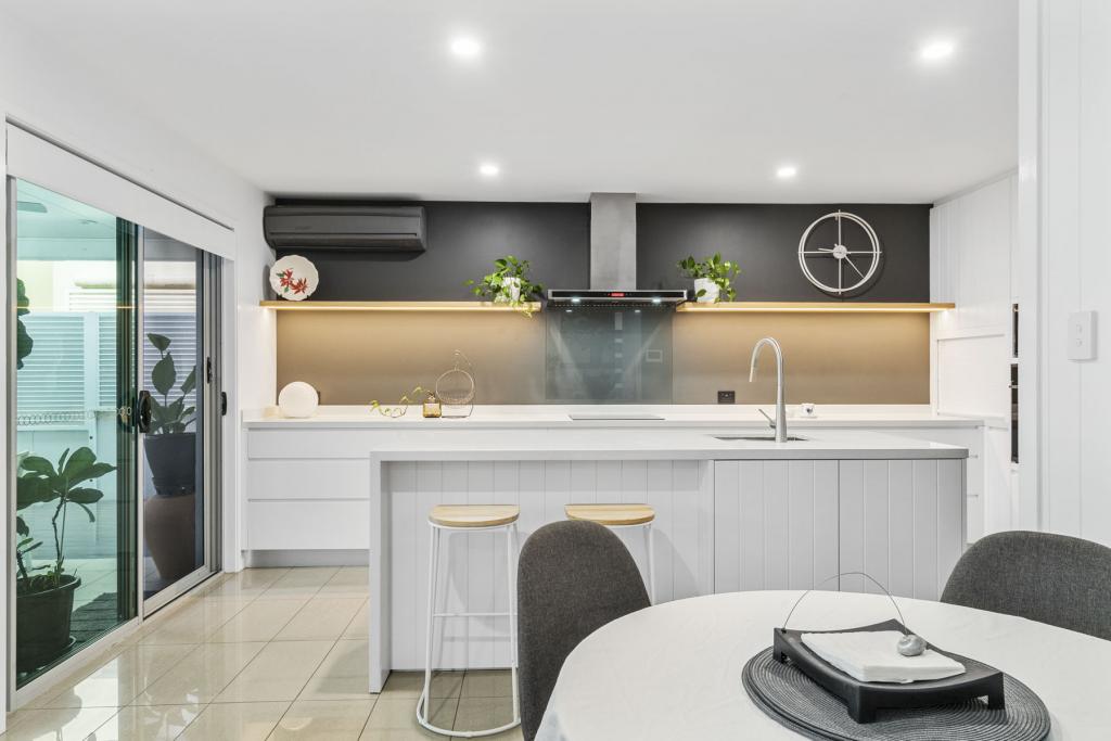 8/41-43 Dixon St, Coolangatta, QLD 4225