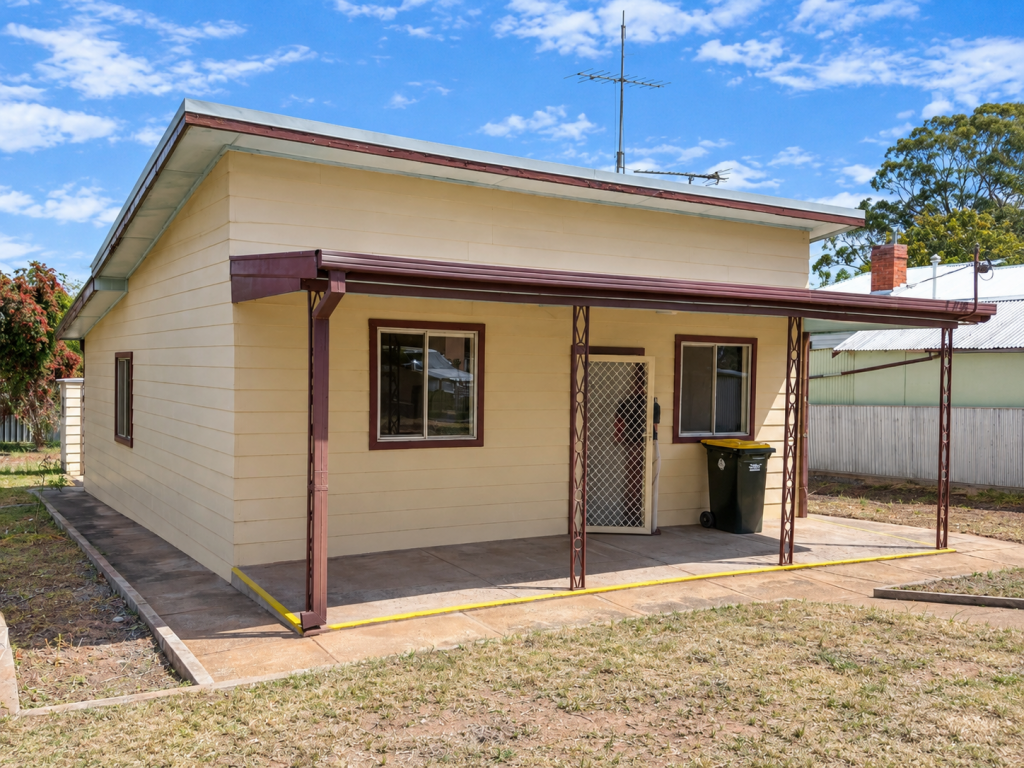42 Audley St, Narrandera, NSW 2700