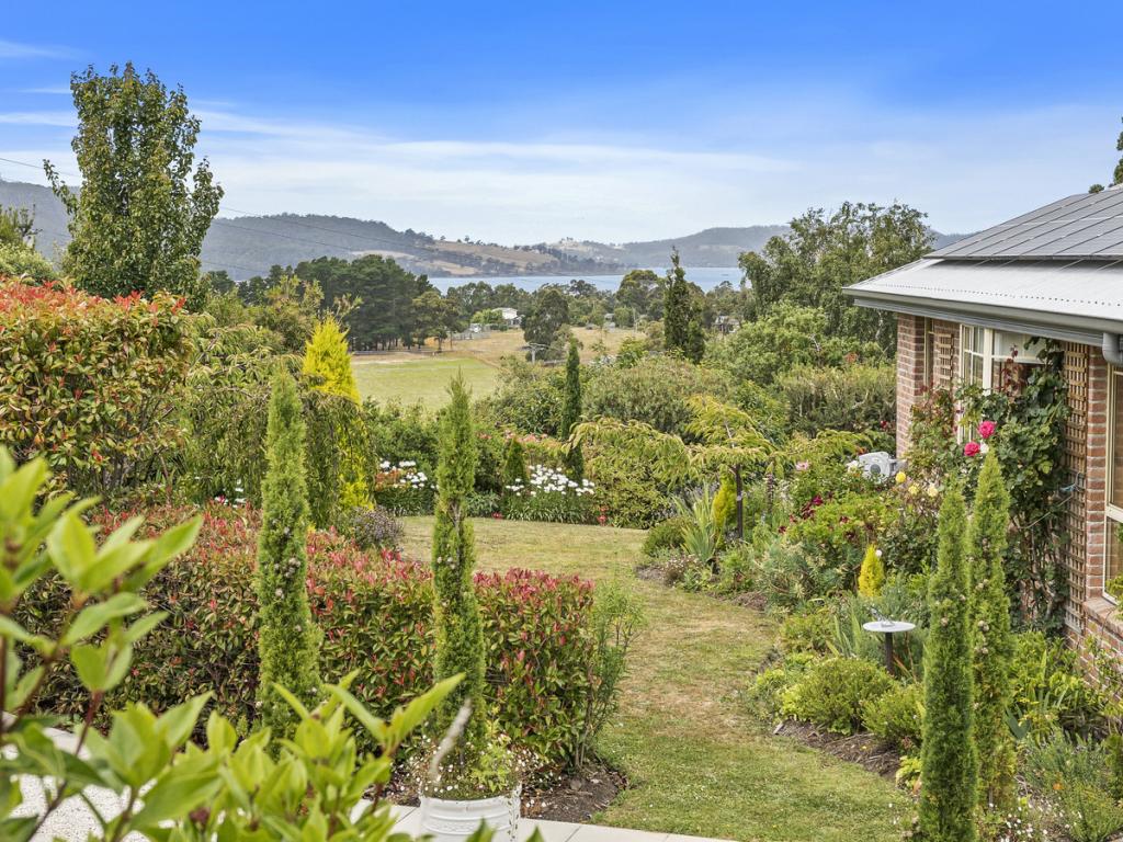 19 Englefield Dr, Margate, TAS 7054