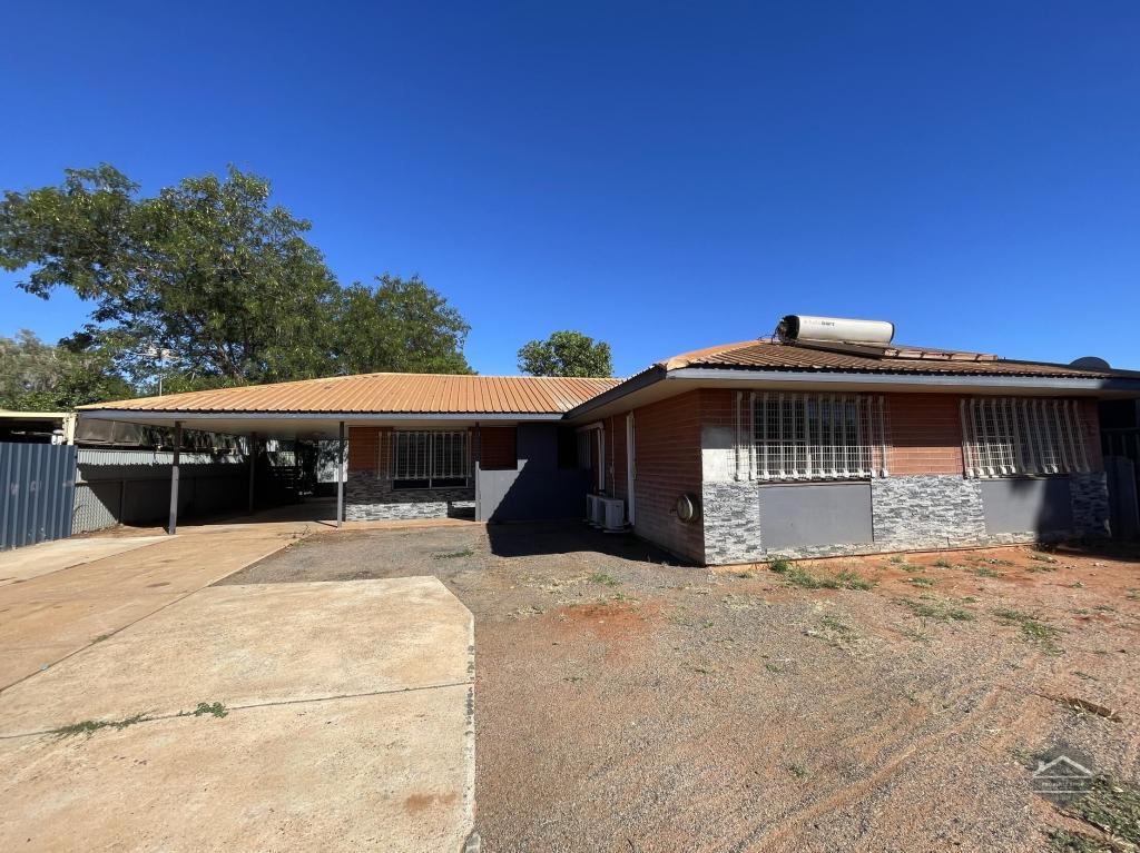 17 Yanderra Cres, South Hedland, WA 6722