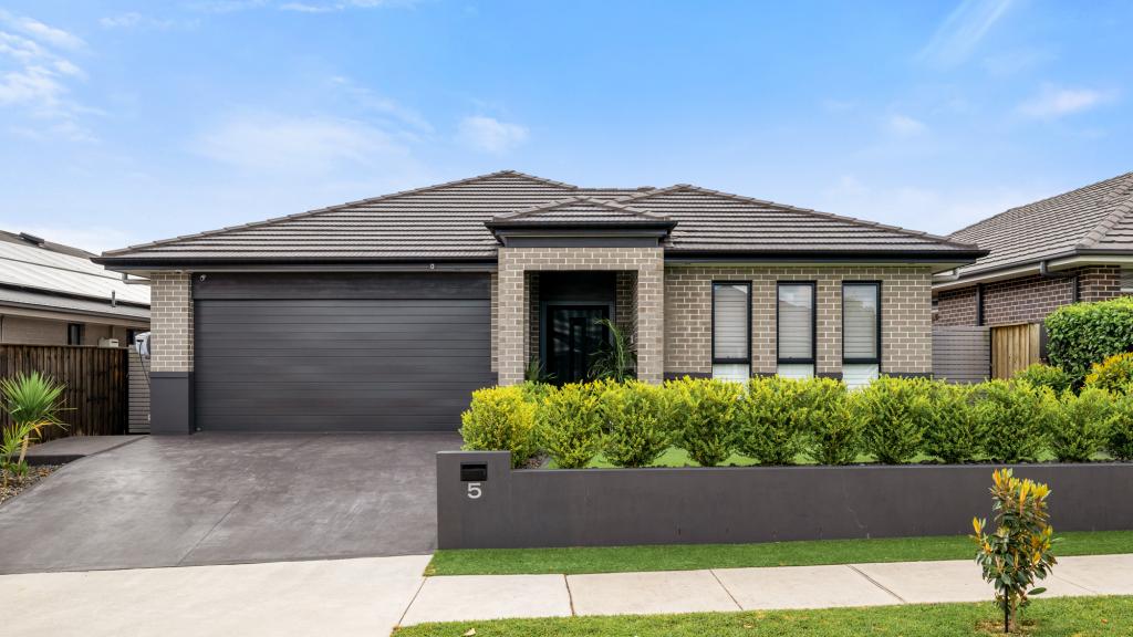 5 Gracedale View, Gledswood Hills, NSW 2557