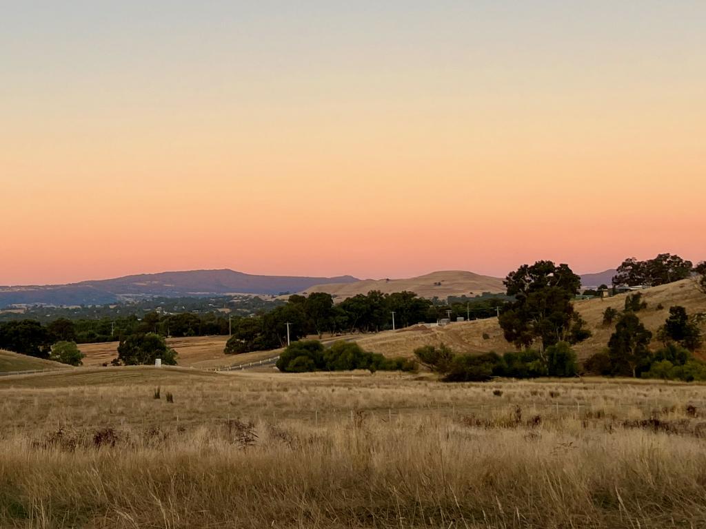 79 Owens Creek Dr, Mansfield, VIC 3722