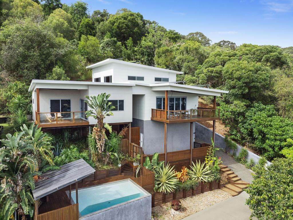 11 Horizons Dr, Coolum Beach, QLD 4573