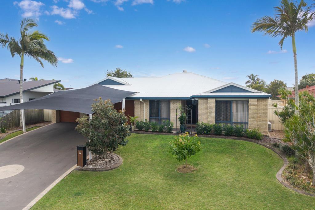 32 Anchorage Cct, Point Vernon, QLD 4655