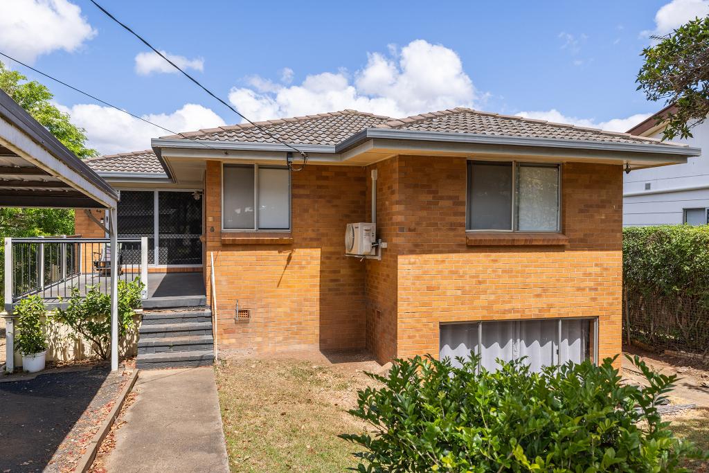 4 Simon St, Rockville, QLD 4350