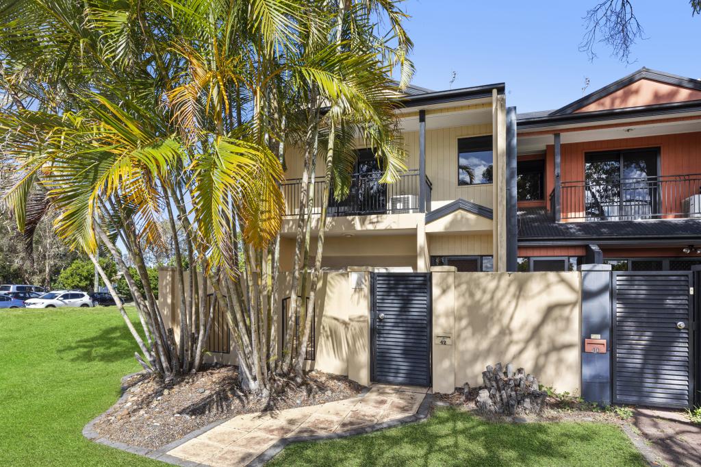 42 Karome St, Pacific Paradise, QLD 4564