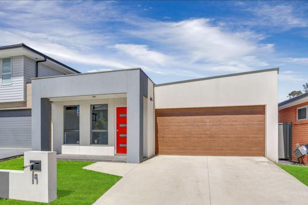 18 AVOCET CCT, MARSDEN PARK, NSW 2765