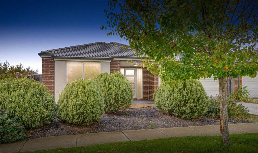 3 WARUNDA PDE, POINT COOK, VIC 3030