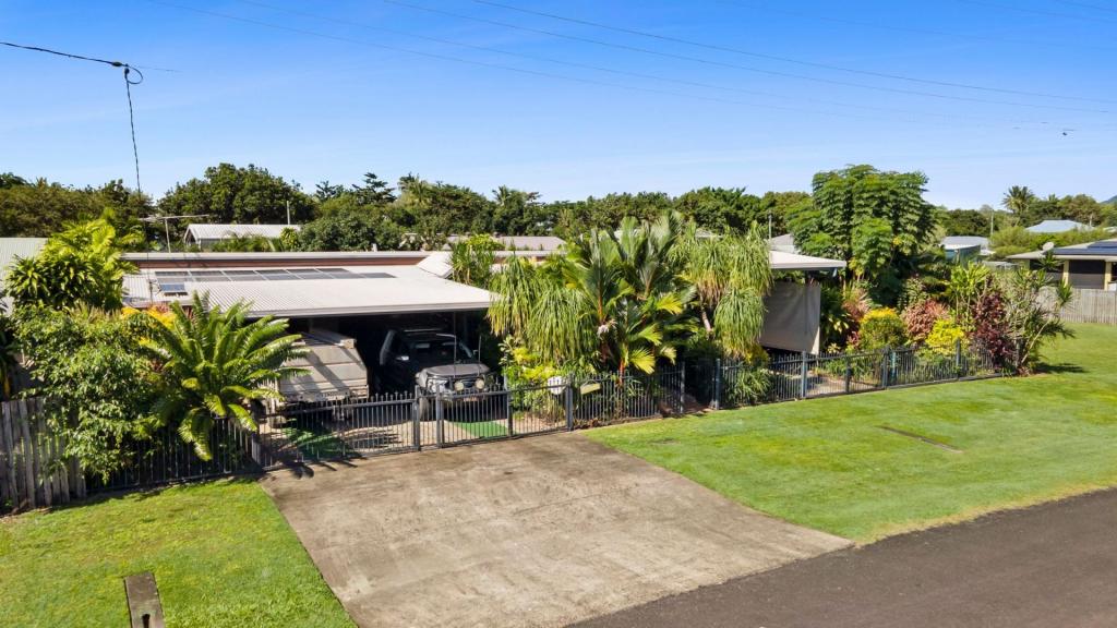 10 Gowland St, Kurrimine Beach, QLD 4871