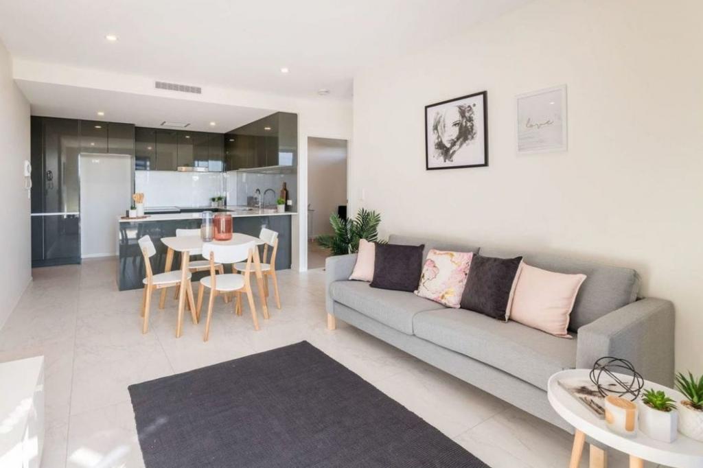 25/908 Logan Rd, Holland Park West, QLD 4121