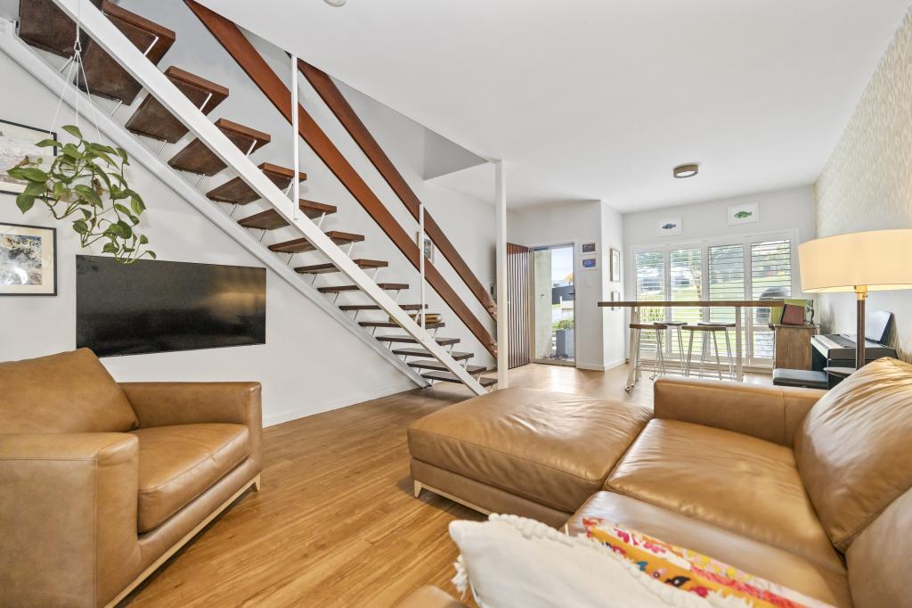 8/5 Salvado St, Cottesloe, WA 6011