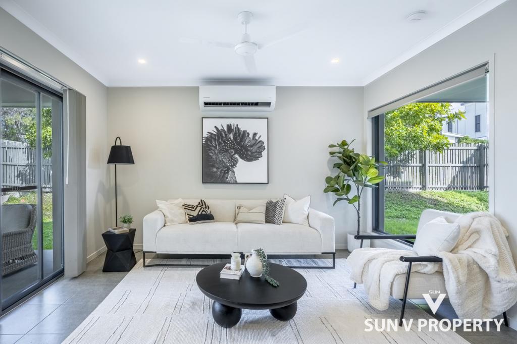 77 RIVINA CCT, COOMERA, QLD 4209
