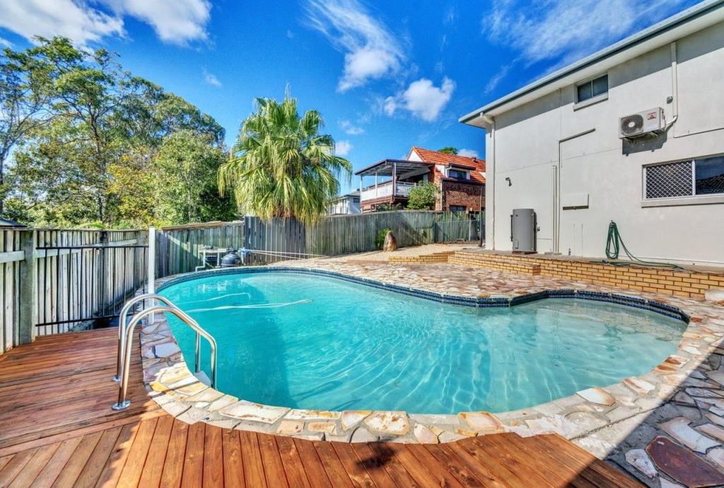 28 Galleon St, Jamboree Heights, QLD 4074