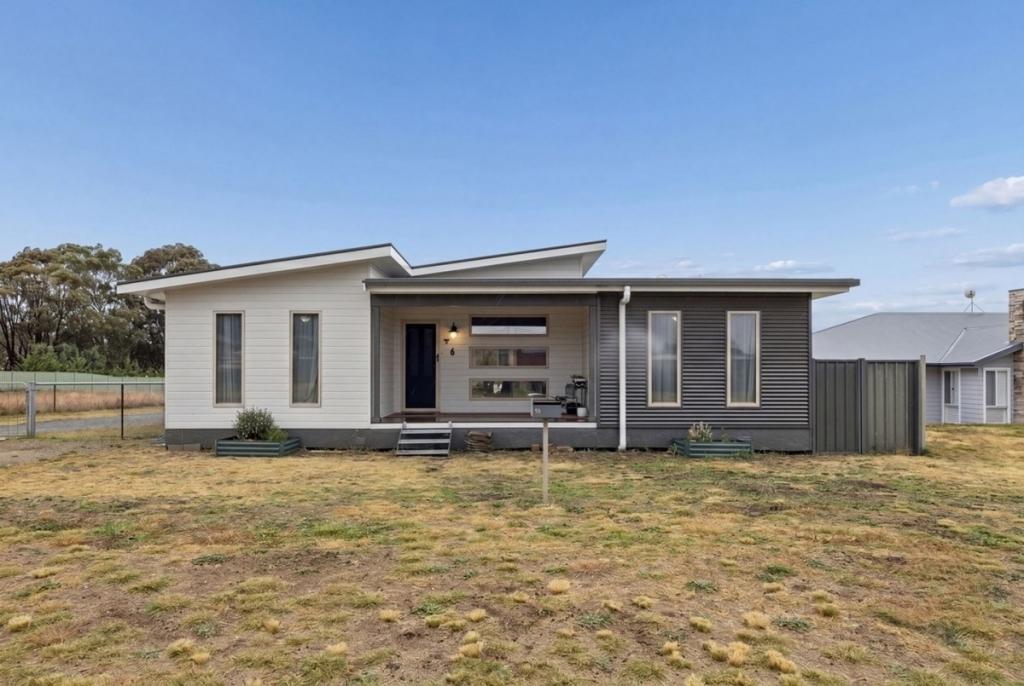 6 Lark Cl, Collector, NSW 2581