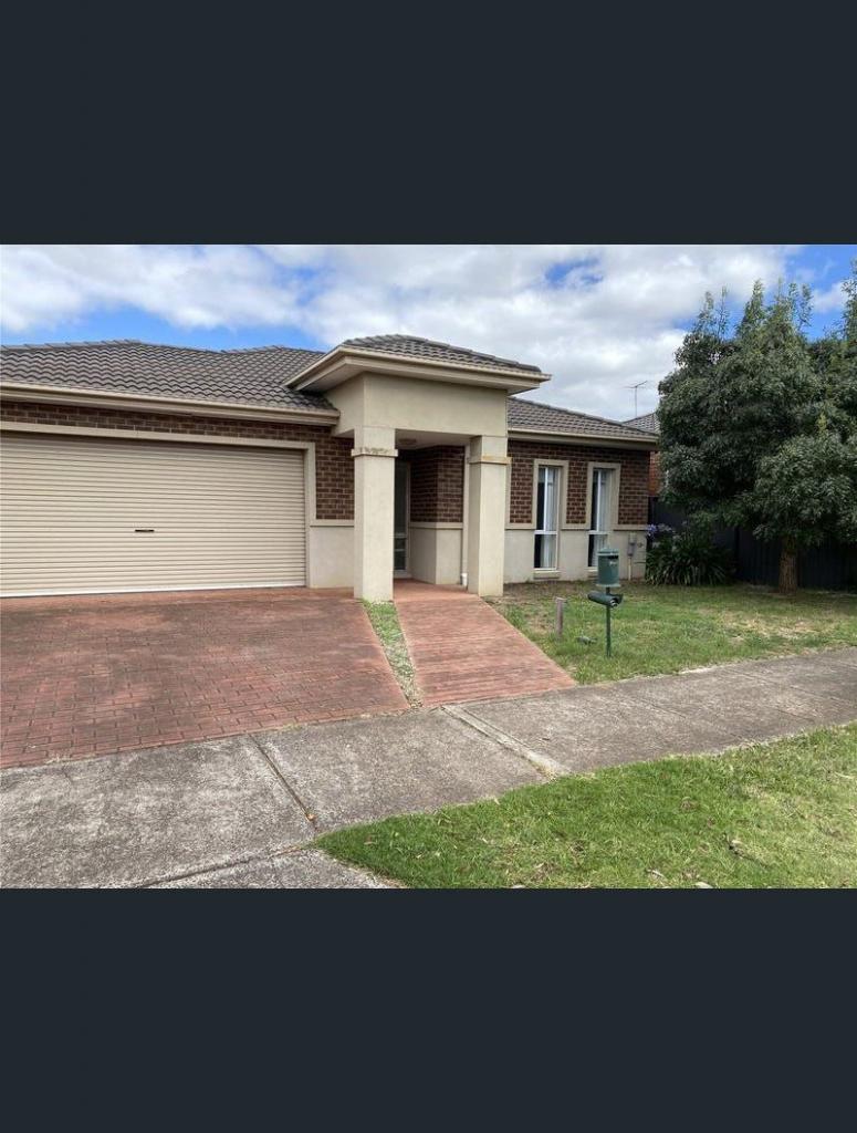 10 Lakewood Bvd, Melton, VIC 3337
