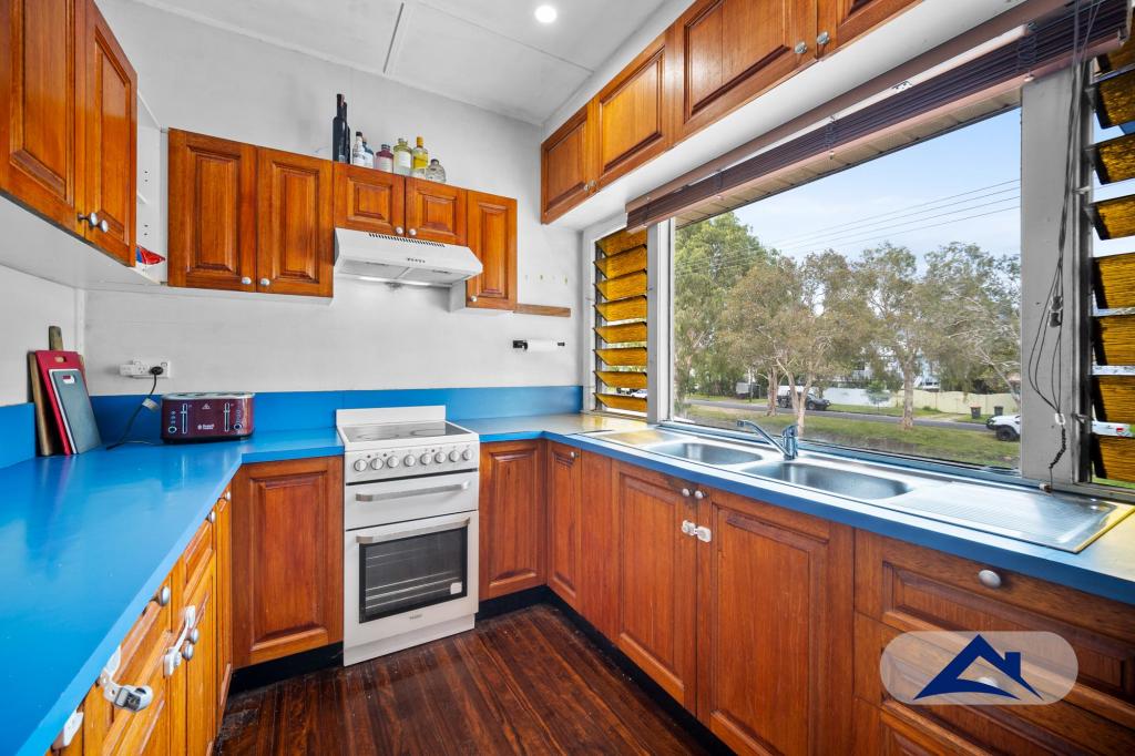22 Boland St, Westcourt, QLD 4870