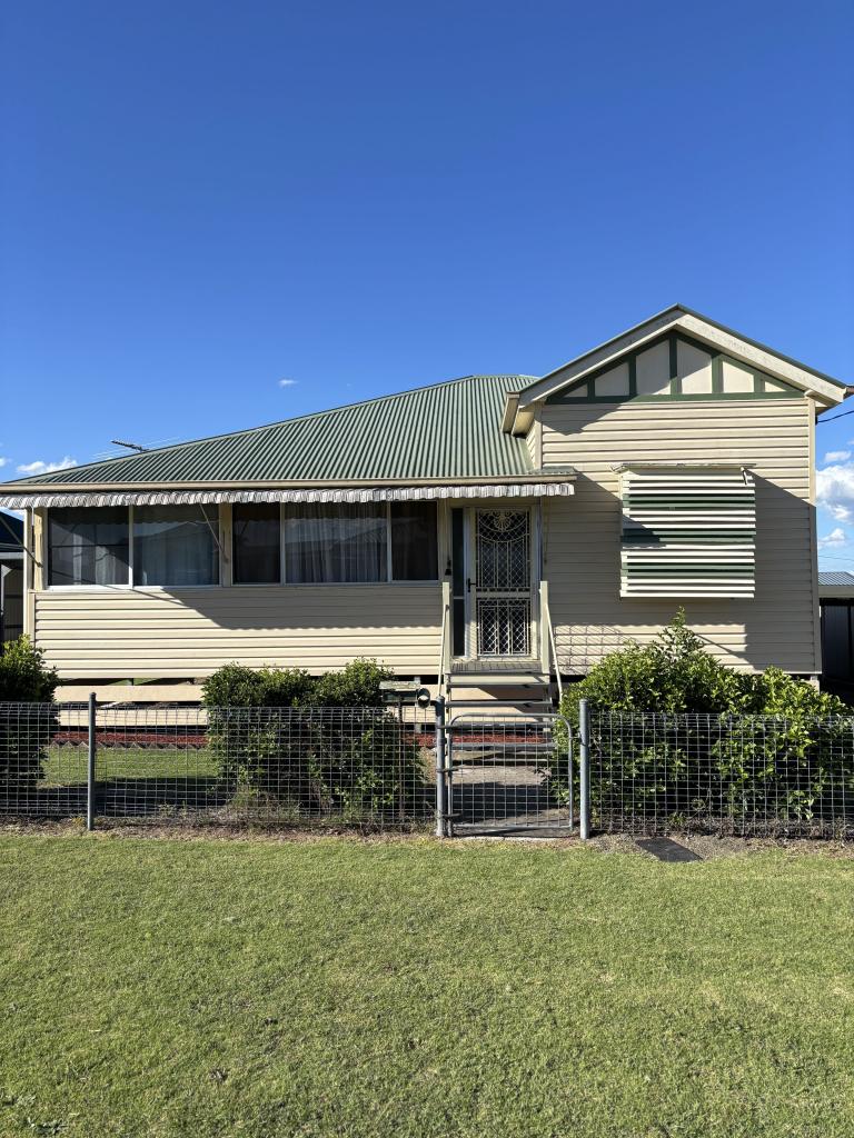 1 Denham St, Warwick, QLD 4370