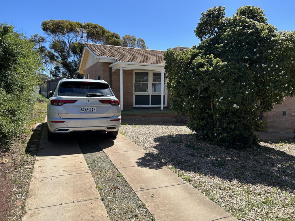 39 Grove St, Peterborough, SA 5422