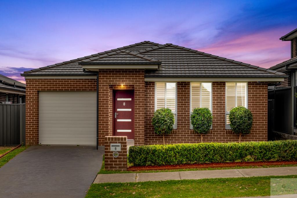 8 NARRABEEN ST, GREGORY HILLS, NSW 2557
