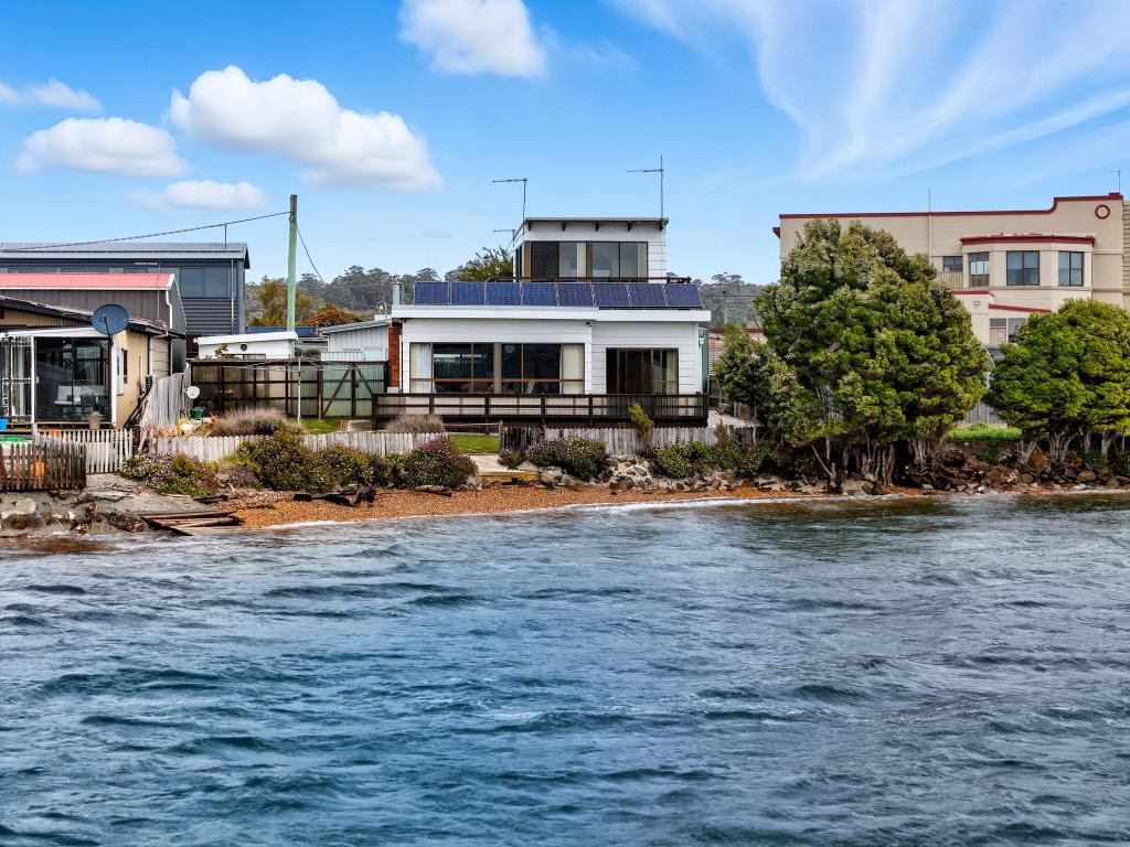 35 Mainwaring St, Beauty Point, TAS 7270