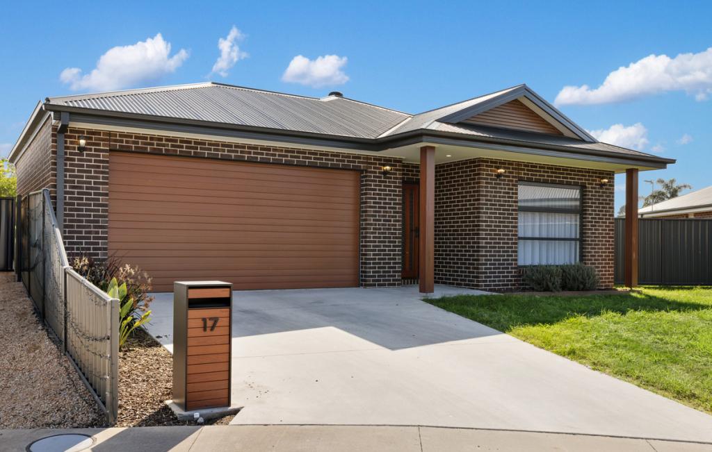 17 Peck Pl, Sale, VIC 3850