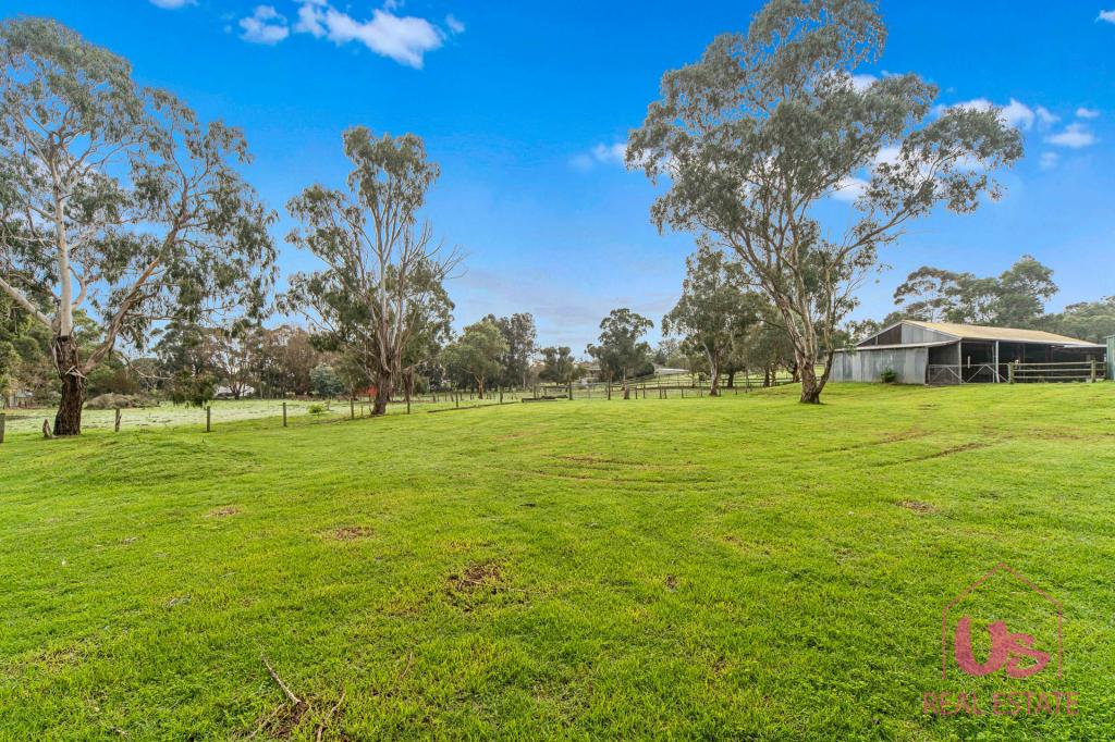 75 Carr-Boyd Rd, Cranbourne South, VIC 3977