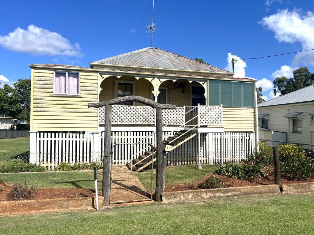 98 Mackenzie St, Wondai, QLD 4606