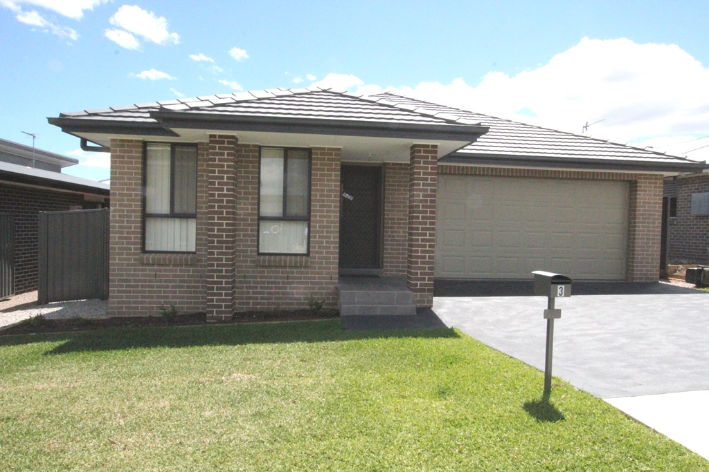 3 Keenan St, Spring Farm, NSW 2570