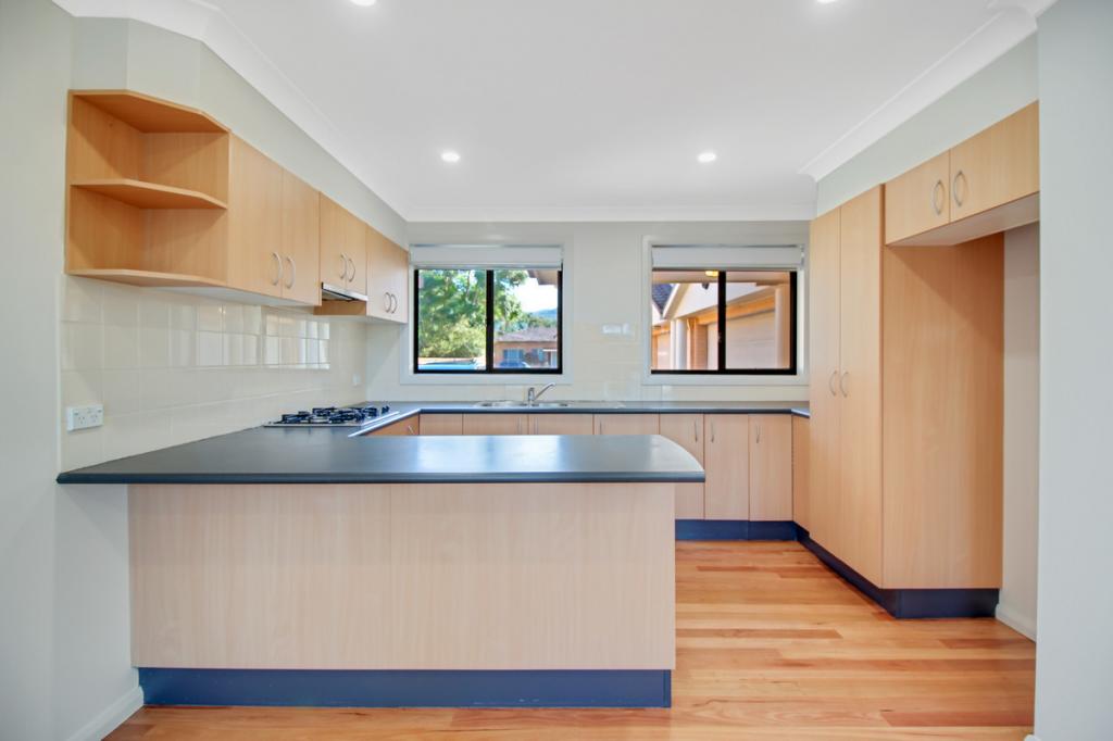 2/17 RAILWAY CRES, NORTH WOLLONGONG, NSW 2500