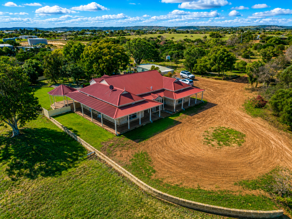 475 Hall Rd, Waggrakine, WA 6530
