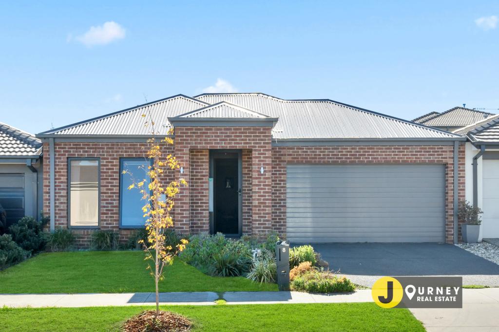 8 Madeira Dr, Clyde North, VIC 3978