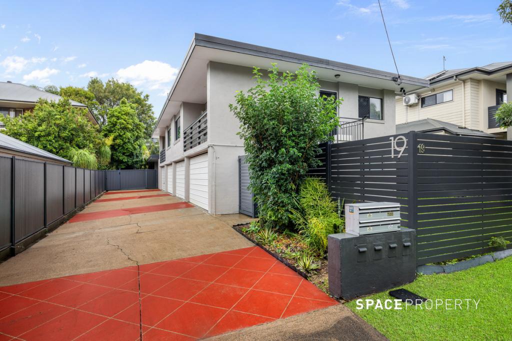 2/19 WONGARA ST, CLAYFIELD, QLD 4011