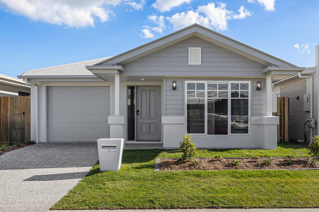 7 Barossa St, Banya, QLD 4551