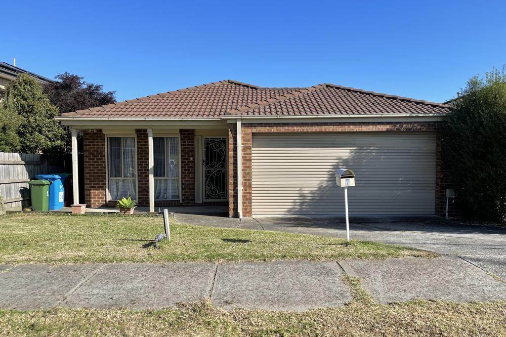 7 SHORT RD, HAMPTON PARK, VIC 3976