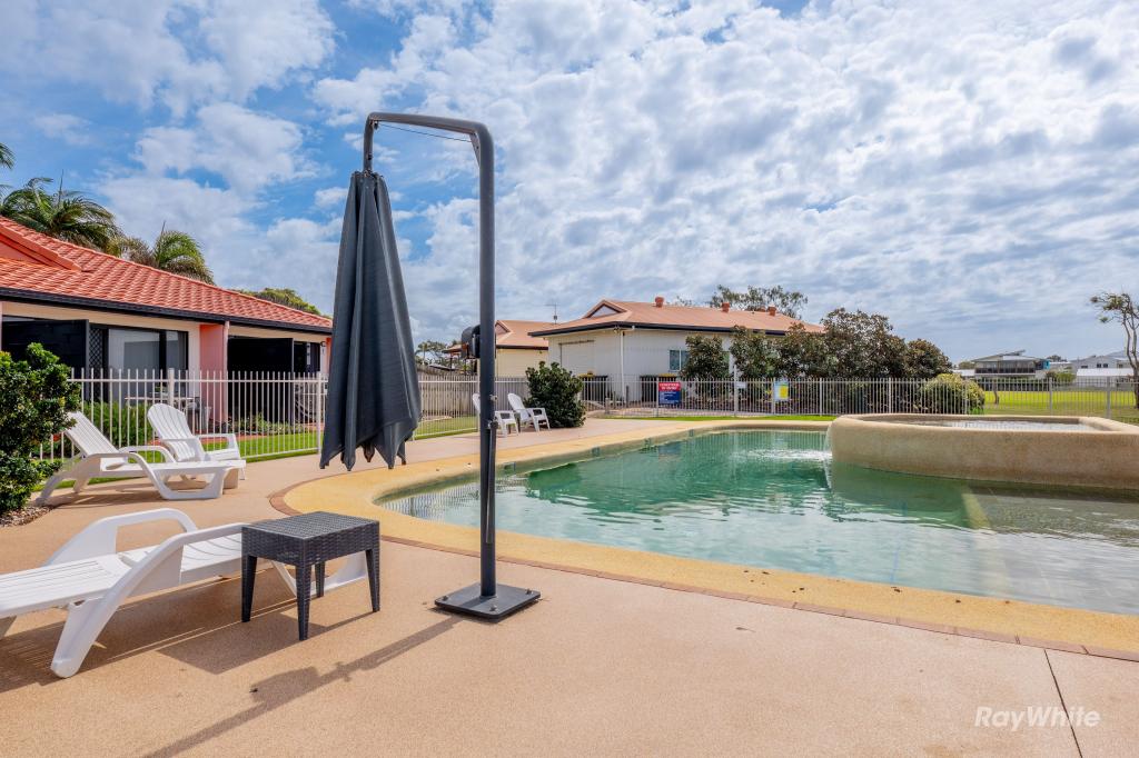 4/1 Pebble Beach Dr, Coral Cove, QLD 4670