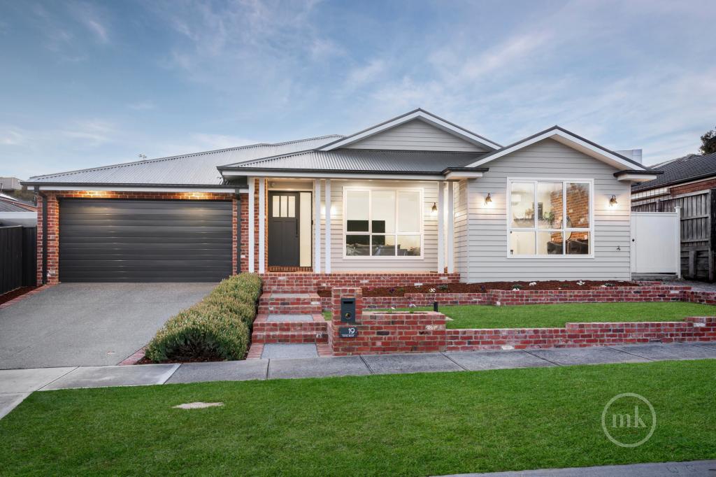 19 FUSCHIA GR, SOUTH MORANG, VIC 3752