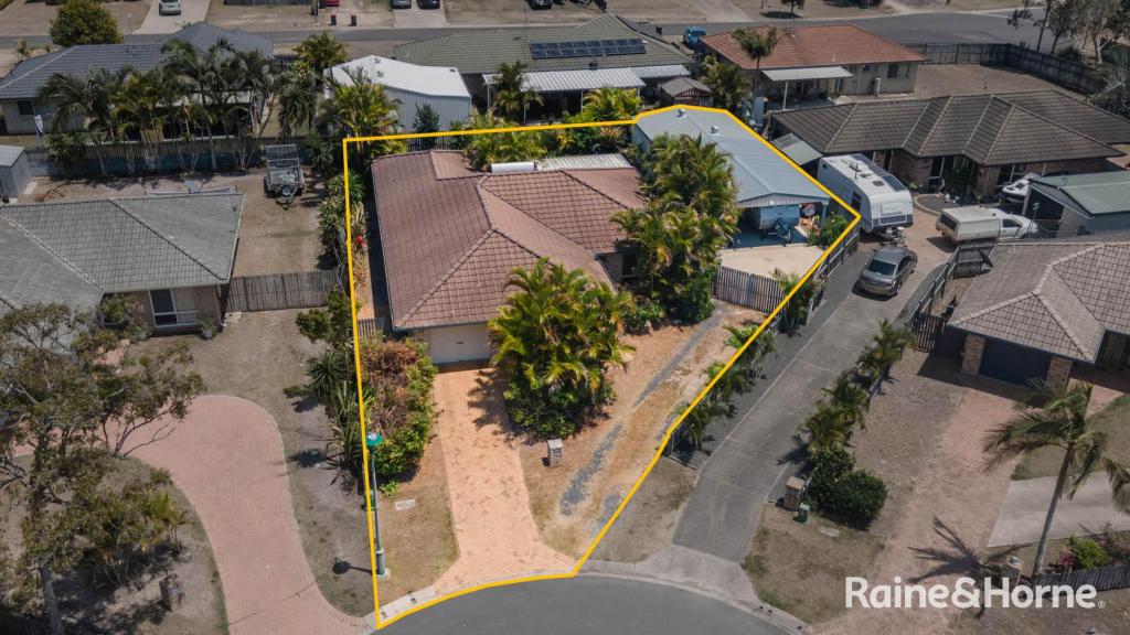 11 Cleo Ct, Torquay, QLD 4655