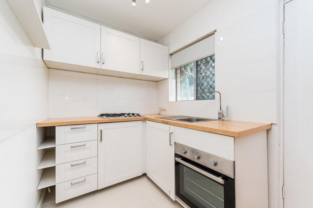4/5 HILLSIDE CRES, MAYLANDS, WA 6051