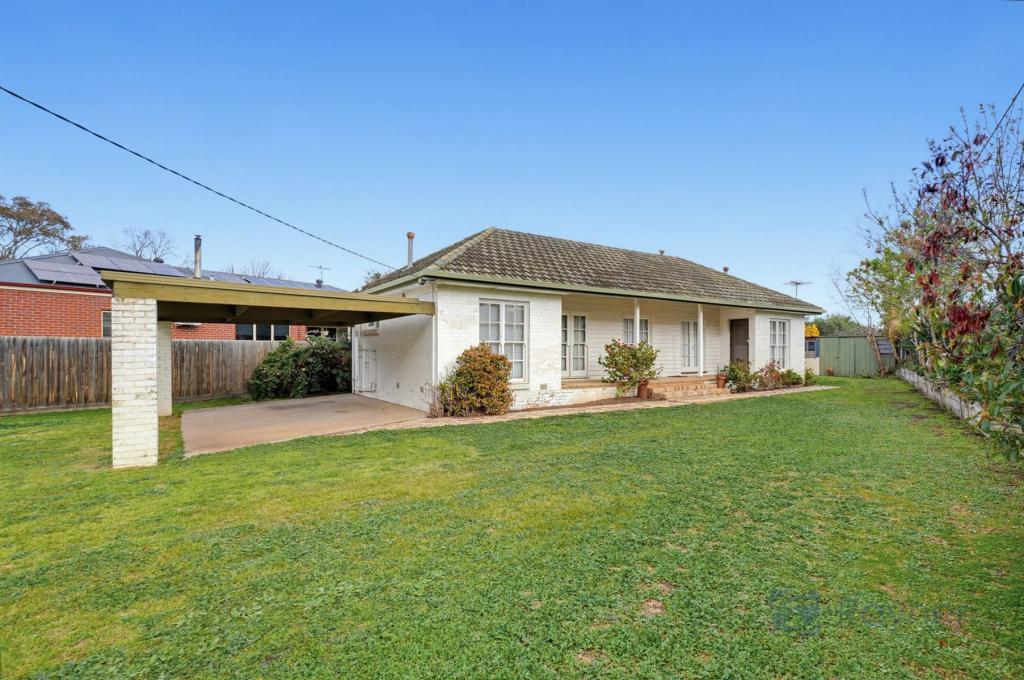 7 Boyes Cl, Maddingley, VIC 3340