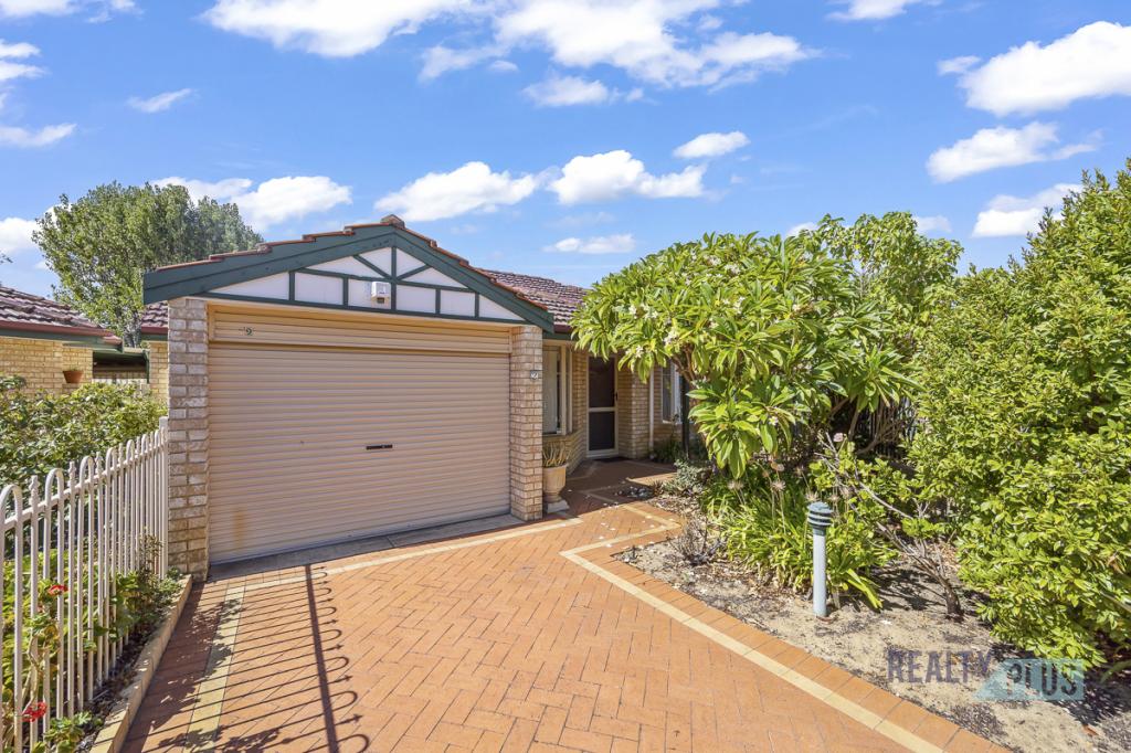 2/16 Passmore St, Rossmoyne, WA 6148