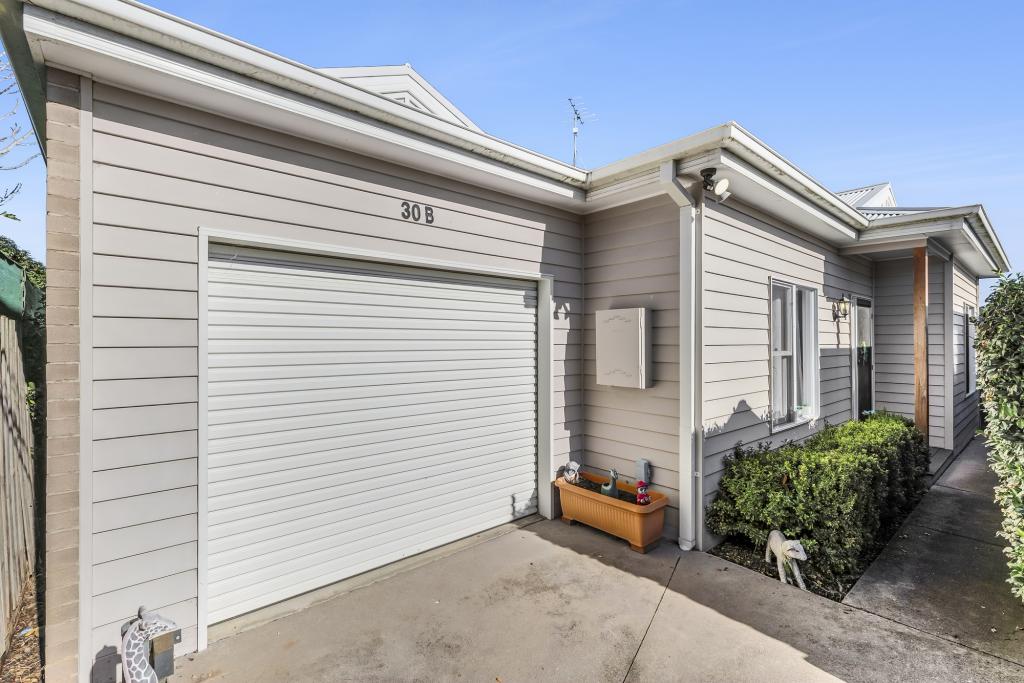 30b Charlotte Ave, Newcomb, VIC 3219