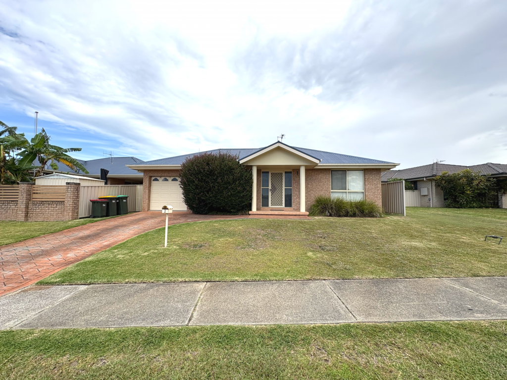 2 Albatross Way, Old Bar, NSW 2430