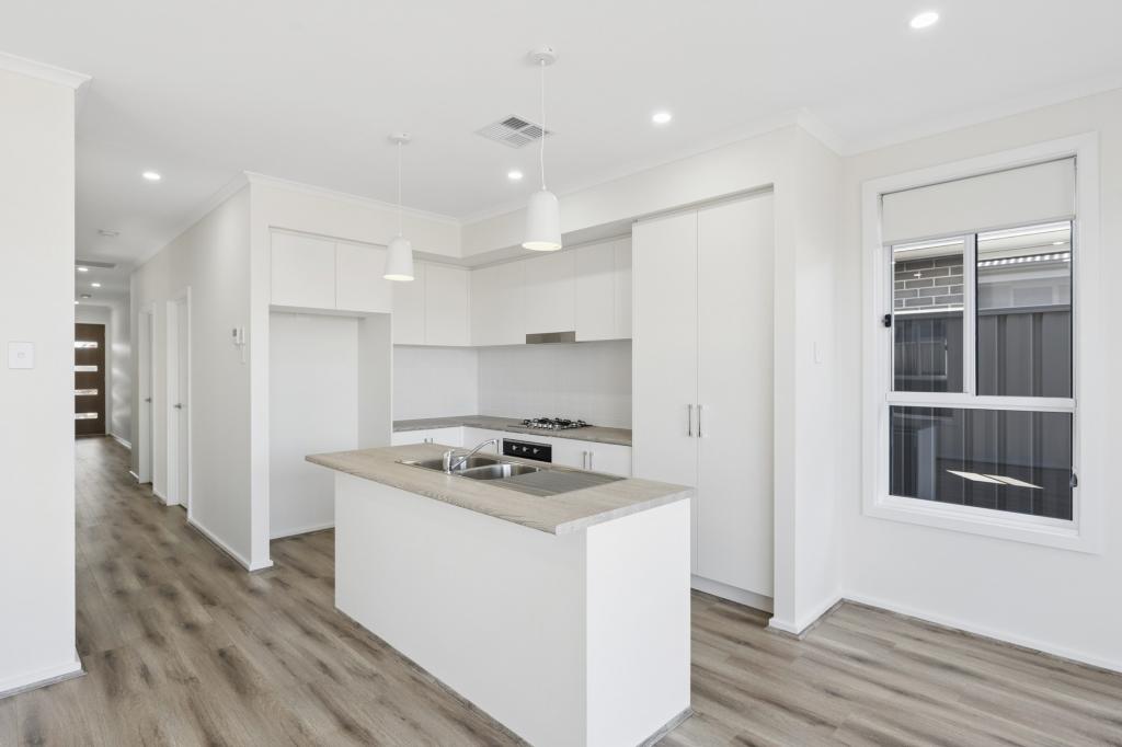 15 Maynard St, Angle Vale, SA 5117