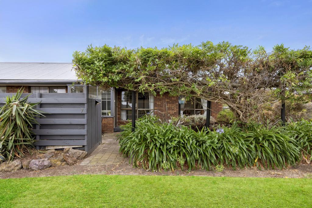 7 MARTAIN AVE, LARA, VIC 3212