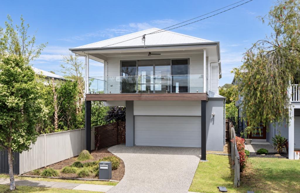 32 Alexander St, Lota, QLD 4179