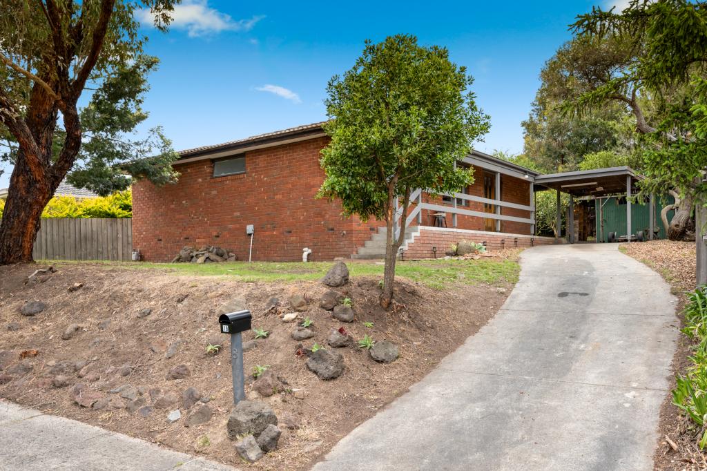 18 Shetland St, Endeavour Hills, VIC 3802