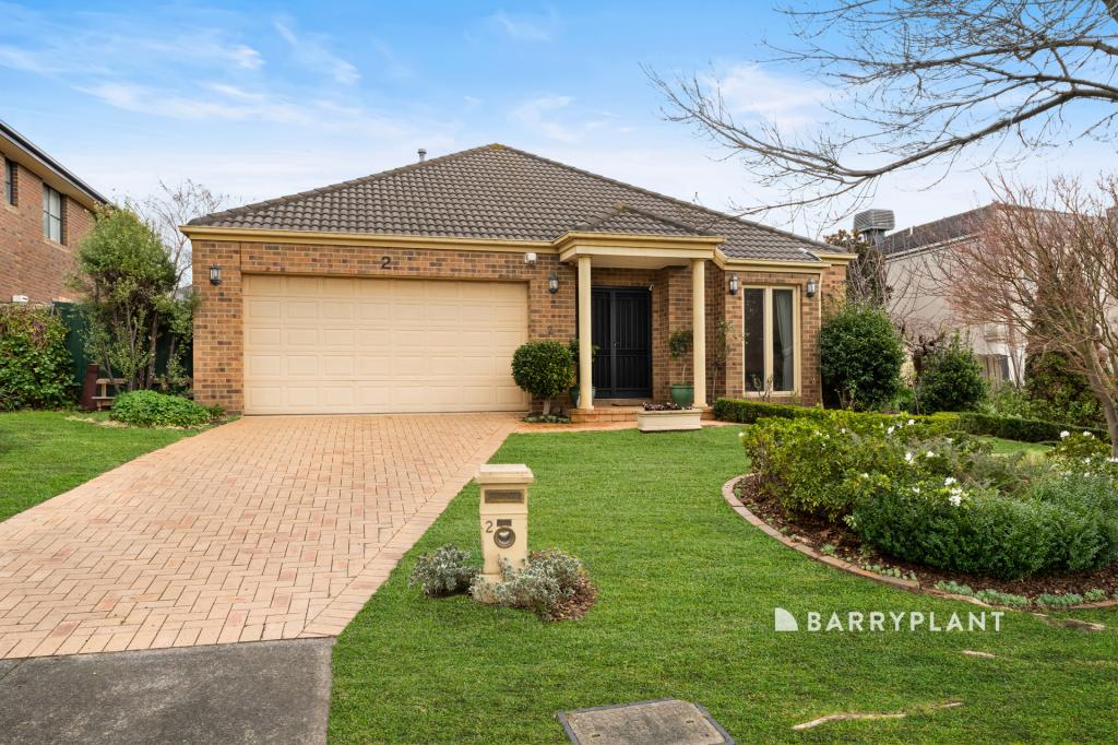 2 TERRACE GDNS, NARRE WARREN SOUTH, VIC 3805