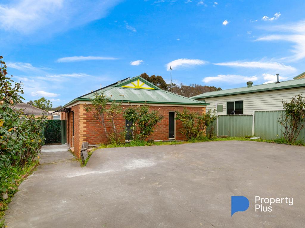 11 Allingham St, Golden Square, VIC 3555